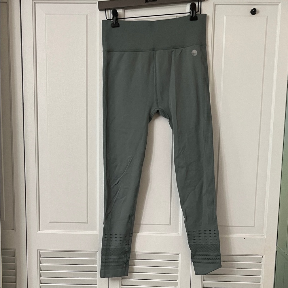 Women's Gray/green Leggings